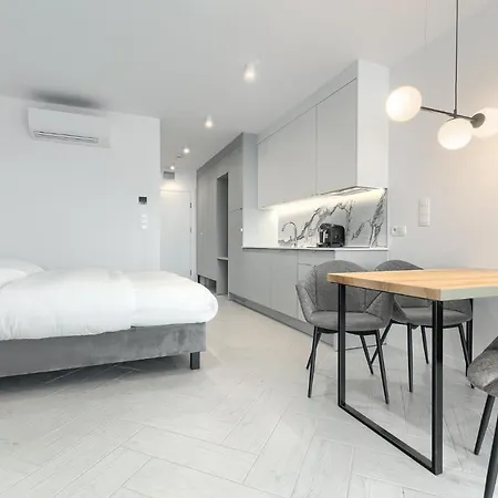 Apartment Sea & - *